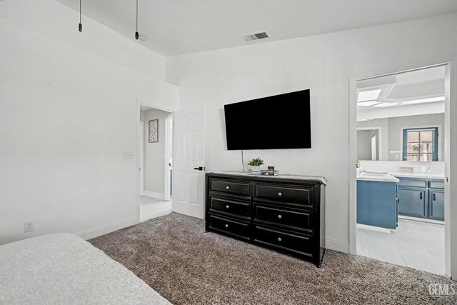 524 Quail Rock Avenue, Bakersfield, CA 93308