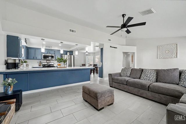 524 Quail Rock Avenue, Bakersfield, CA 93308
