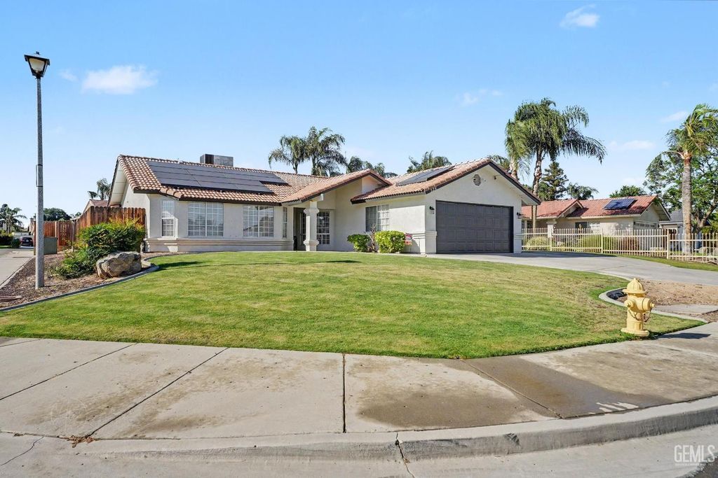 524 Quail Rock Avenue, Bakersfield, CA 93308