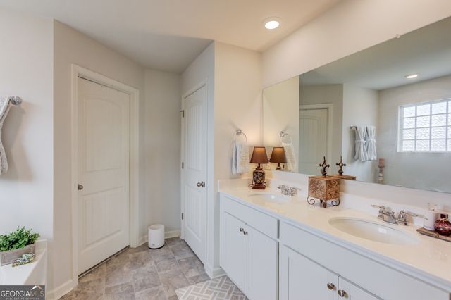 949 Brookfield Drive, Braselton, GA 30517