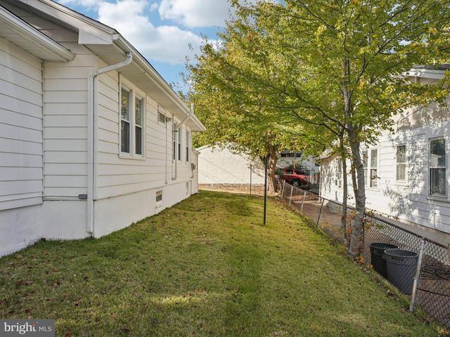 1001 SUNSET ST, Marcus Hook, PA 19061