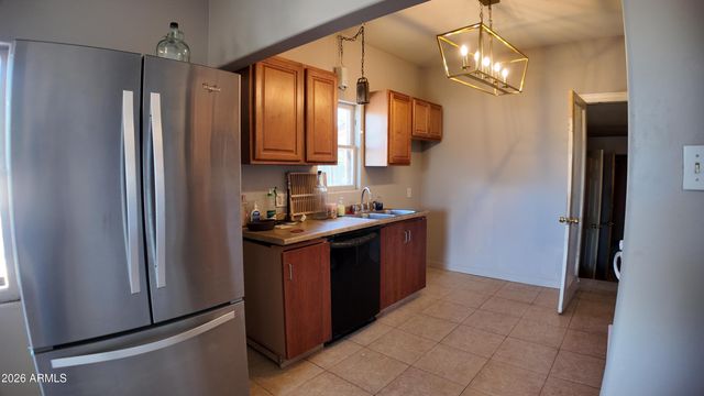 133 N HIBBERT Street, Mesa, AZ 85201