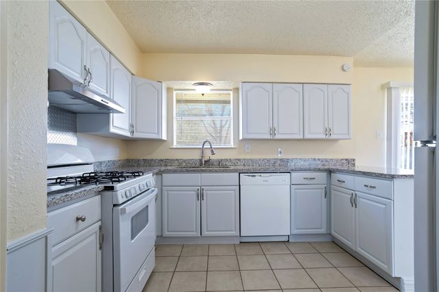 3718 Yellowstone Street, Irving, TX 75062