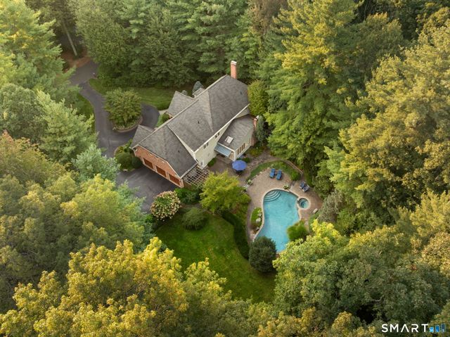 10 Hinchley Wood, Farmington, CT 06032