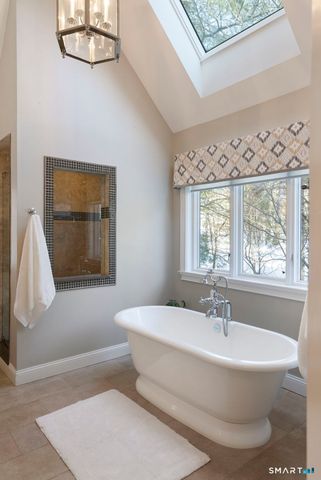 10 Hinchley Wood, Farmington, CT 06032