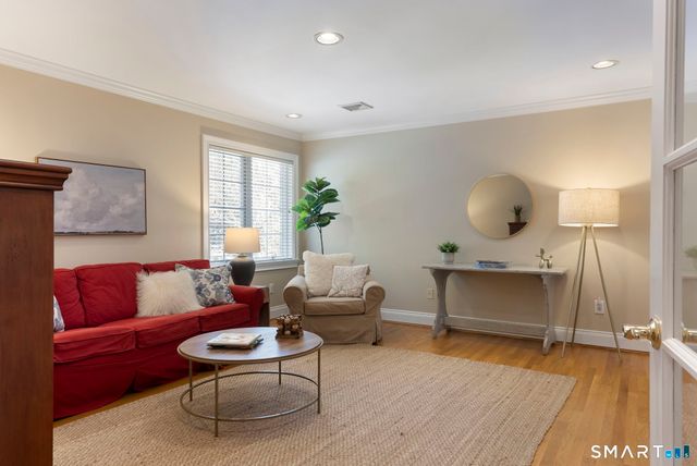 10 Hinchley Wood, Farmington, CT 06032