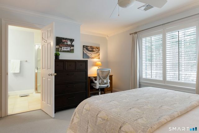 10 Hinchley Wood, Farmington, CT 06032