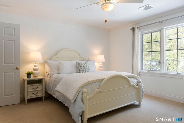 10 Hinchley Wood, Farmington, CT 06032