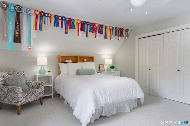 10 Hinchley Wood, Farmington, CT 06032