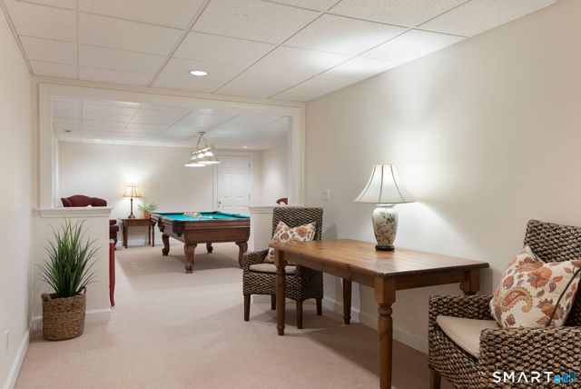 10 Hinchley Wood, Farmington, CT 06032