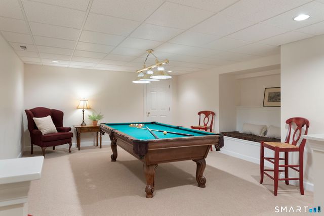 10 Hinchley Wood, Farmington, CT 06032