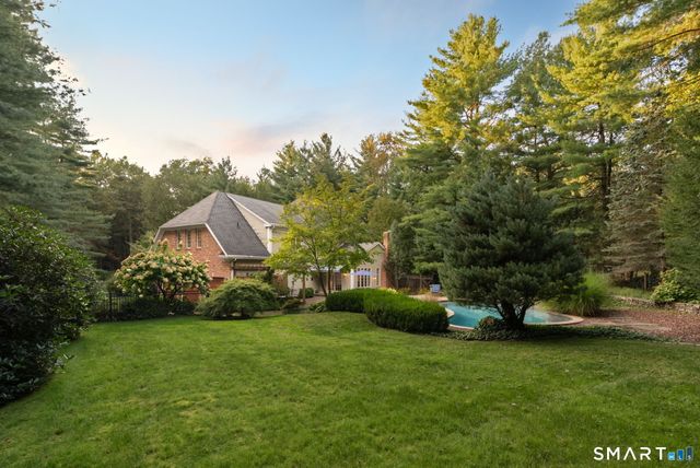 10 Hinchley Wood, Farmington, CT 06032