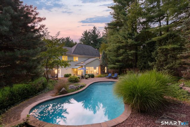 10 Hinchley Wood, Farmington, CT 06032