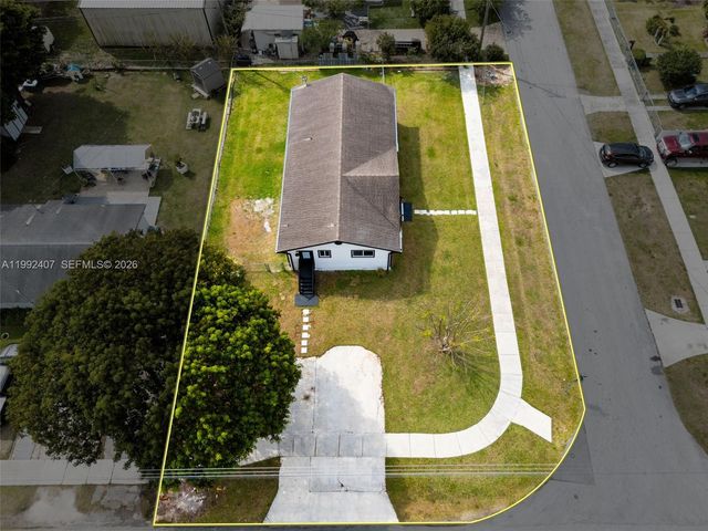 1867 NW 8th Ave, Homestead, FL 33030