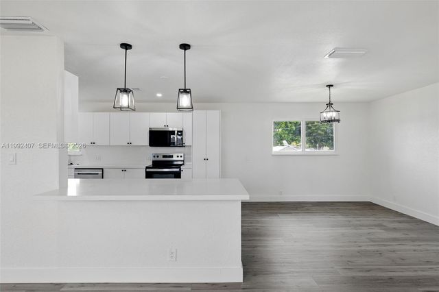 1867 NW 8th Ave, Homestead, FL 33030