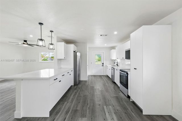 1867 NW 8th Ave, Homestead, FL 33030