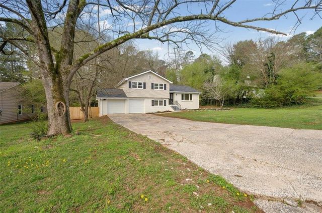 4471 Myrtle Hill Road NE, Kennesaw, GA 30144