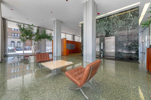 2400 N Lakeview Avenue 1706, Chicago, IL 60614