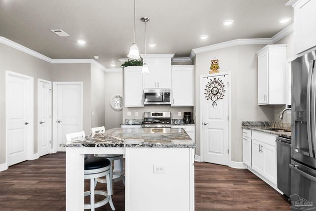 5410 Spanish Highlands Dr, Pensacola, FL 32504