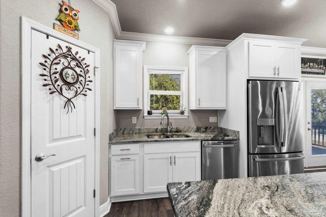 5410 Spanish Highlands Dr, Pensacola, FL 32504