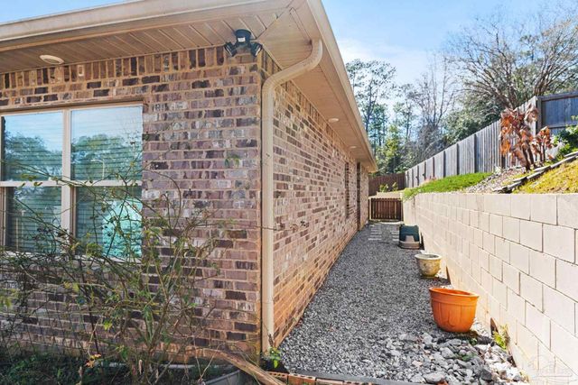 5410 Spanish Highlands Dr, Pensacola, FL 32504