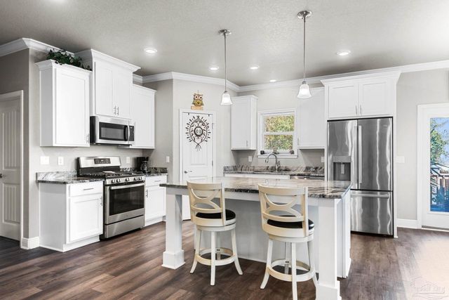 5410 Spanish Highlands Dr, Pensacola, FL 32504