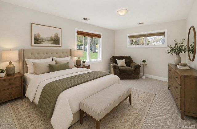 51 Fairfields Lane, Huntington Station, NY 11746