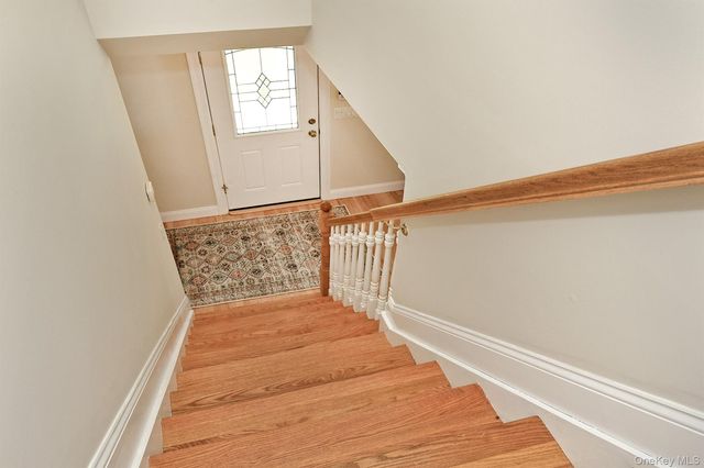 51 Fairfields Lane, Huntington Station, NY 11746