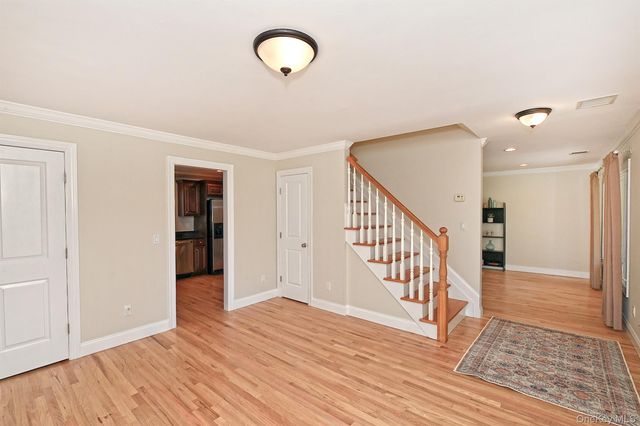 51 Fairfields Lane, Huntington Station, NY 11746