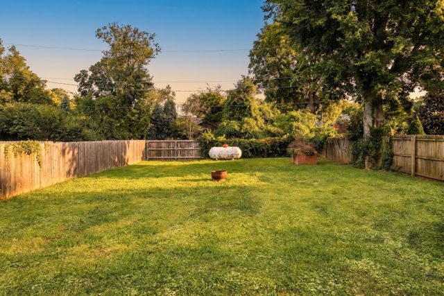 3214 Kinross Ave, Nashville, TN 37211