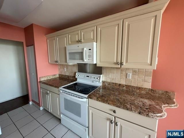 200 Winston Drive 2016, Cliffside Park, NJ 07010