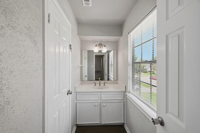 6511 Las Brisas Drive, Houston, TX 77083