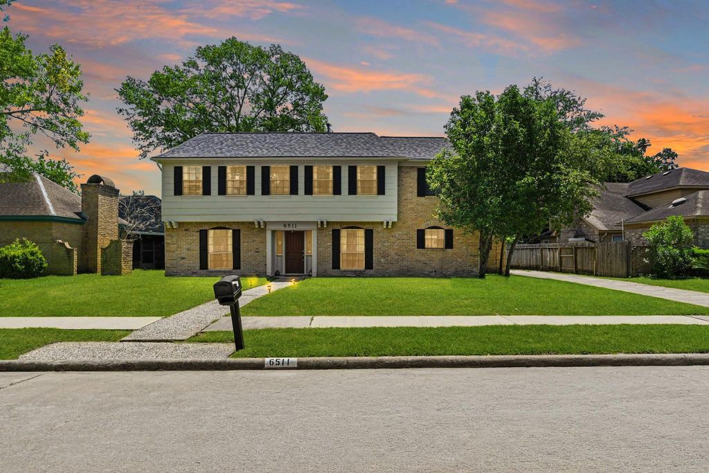 6511 Las Brisas Drive, Houston, TX 77083