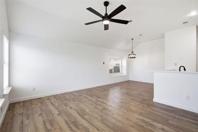 4724 Grant Park Avenue, Fort Worth, TX 76137