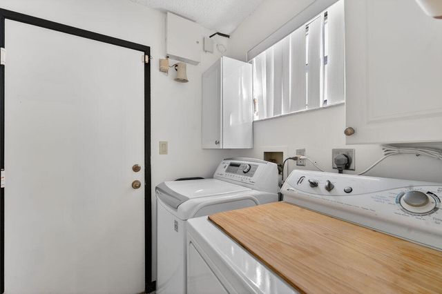 6045 Sunny Pointe Circle, Delray Beach, FL 33484