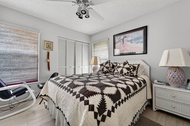 6045 Sunny Pointe Circle, Delray Beach, FL 33484