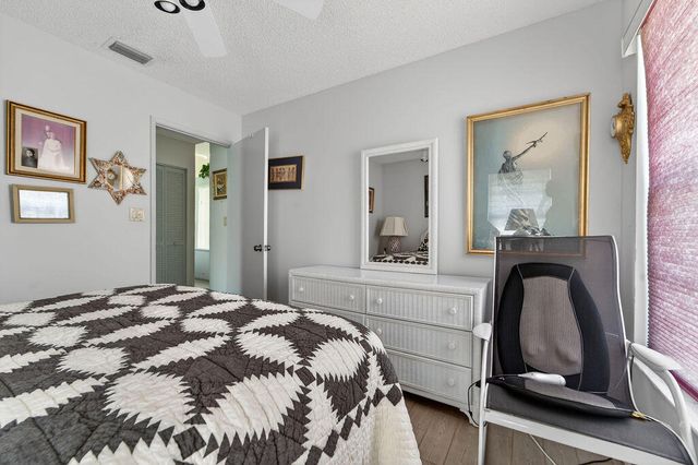 6045 Sunny Pointe Circle, Delray Beach, FL 33484