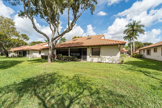 6045 Sunny Pointe Circle, Delray Beach, FL 33484