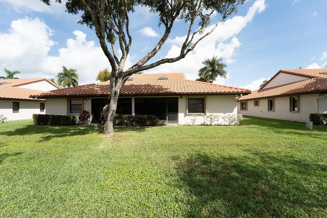 6045 Sunny Pointe Circle, Delray Beach, FL 33484