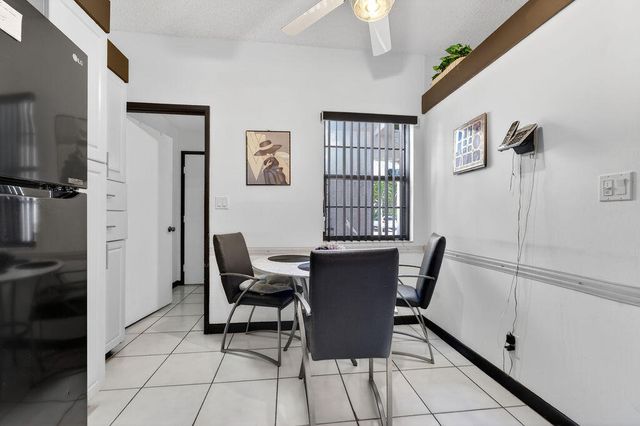 6045 Sunny Pointe Circle, Delray Beach, FL 33484