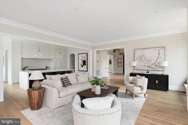 7008 ARBOR LN, Mclean, VA 22101