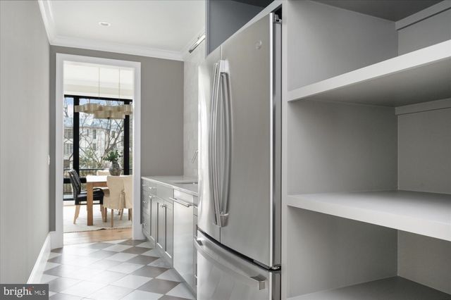 7008 ARBOR LN, Mclean, VA 22101