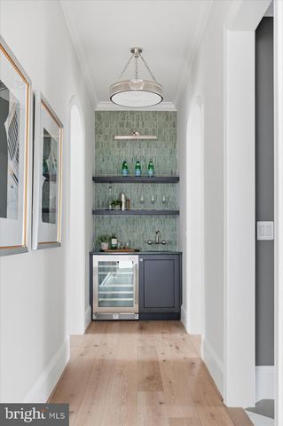 7008 ARBOR LN, Mclean, VA 22101