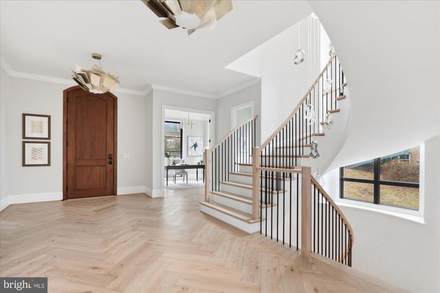 7008 ARBOR LN, Mclean, VA 22101