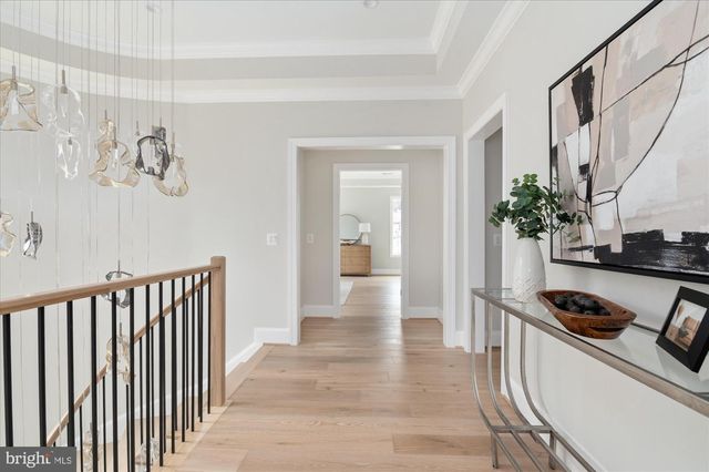 7008 ARBOR LN, Mclean, VA 22101