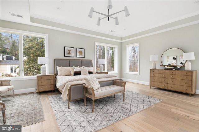 7008 ARBOR LN, Mclean, VA 22101