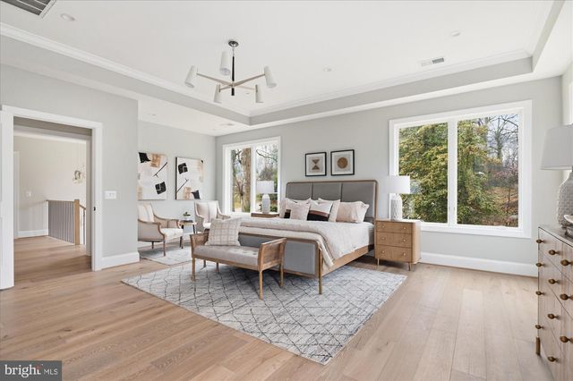 7008 ARBOR LN, Mclean, VA 22101