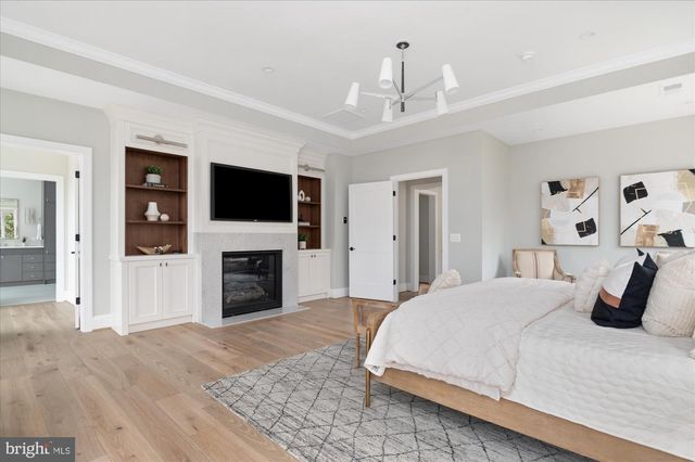 7008 ARBOR LN, Mclean, VA 22101