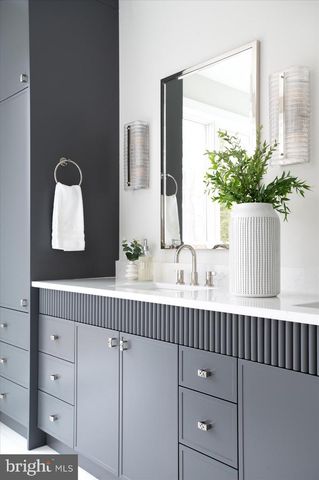 7008 ARBOR LN, Mclean, VA 22101