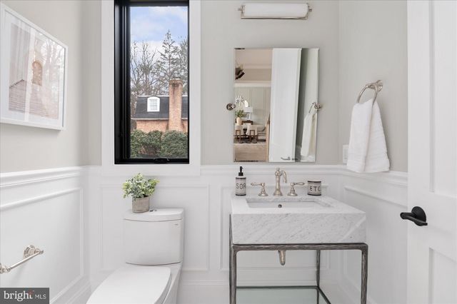 7008 ARBOR LN, Mclean, VA 22101